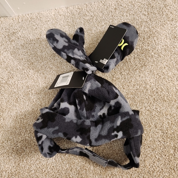 NWT Toddler Boys Grey Camo Hurley 2pc Set Includes Hat and Gloves - Picture 4 of 5